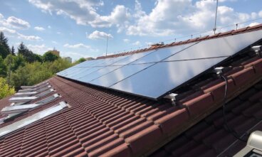 K tepelnému čerpadlu fotovoltaika a stropní vytápění